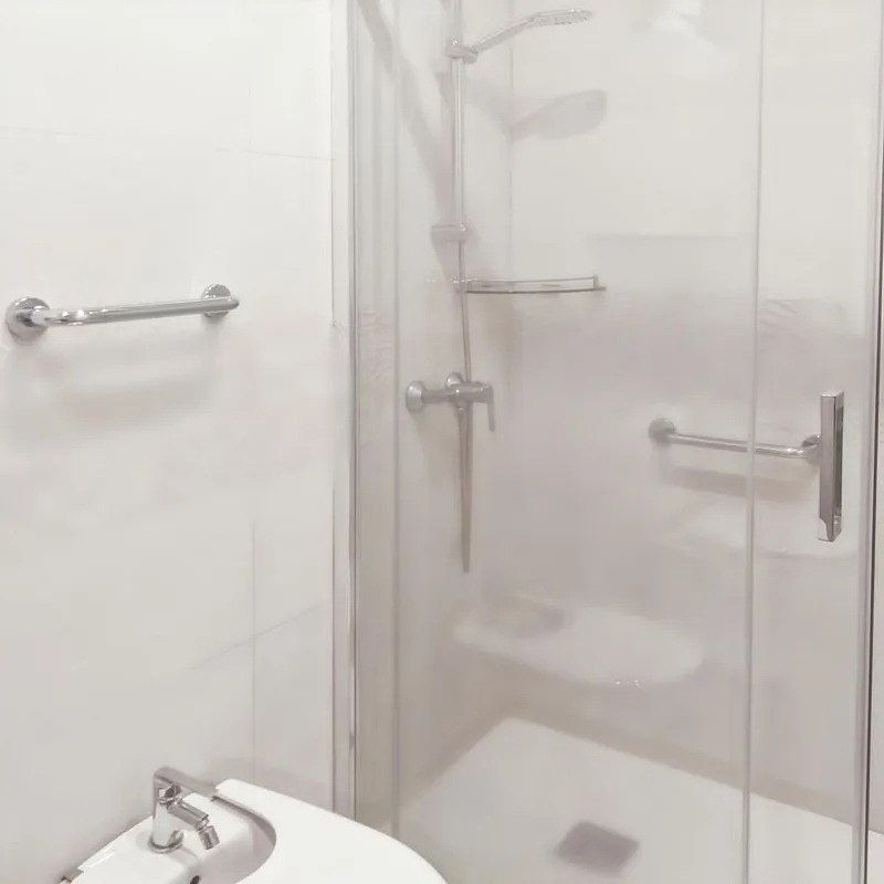 Salles de bain - Modern Flat with Balcony in Chamartín