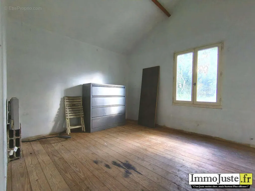 Pièces - Maison à Rénover avec Jardin à Beuvardes