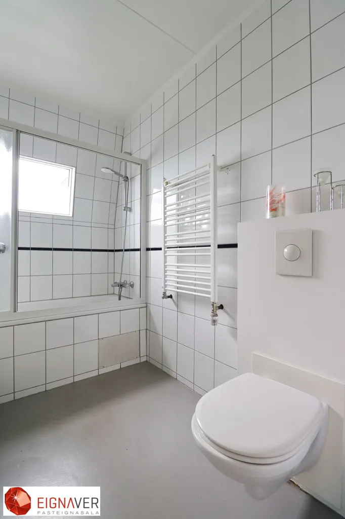Bagni - Apartment with Sea View in Akureyri