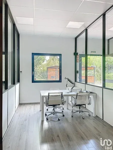 Kabinet - Office Space with Terrace in Limonest