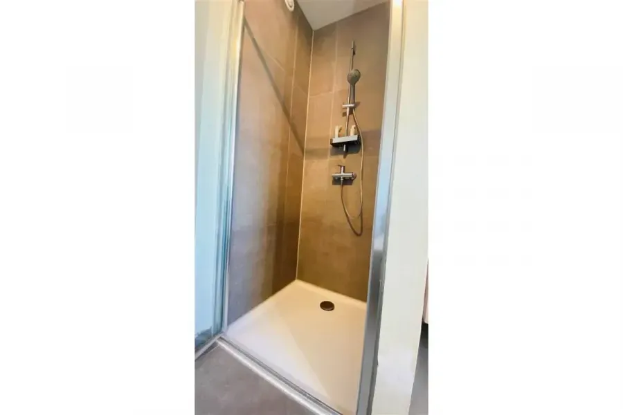 Vannitoad - Bright Apartment with Balcony in Celles Centre