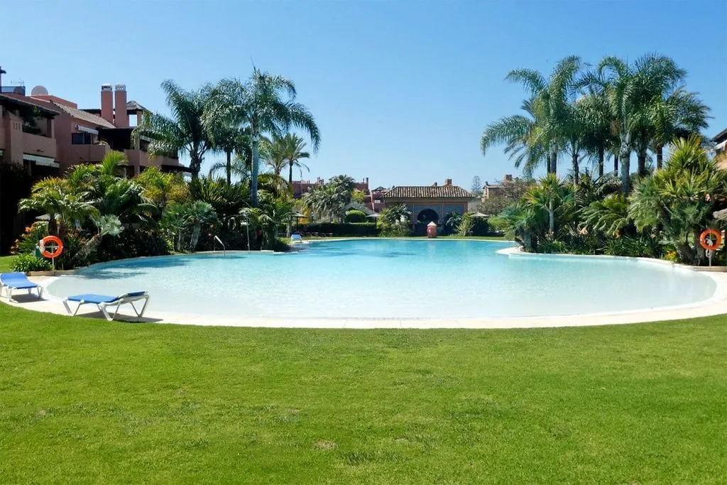 Piscine - Duplex Penthouse with Pool in Guadalmina