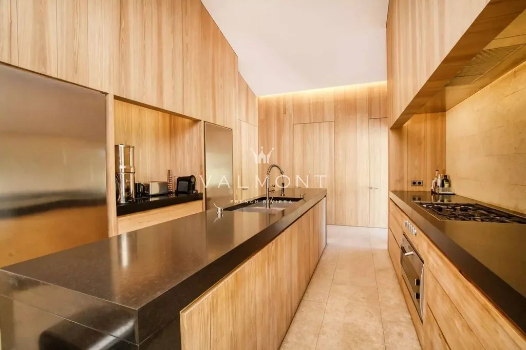 Cuisine - Villa Luxueuse avec Vue Mer à Saint-Tropez
