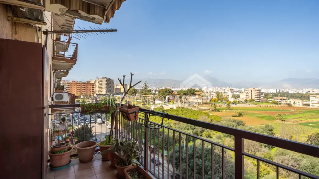 Balcon - Panoramic Apartment with Balcony in Palermo
