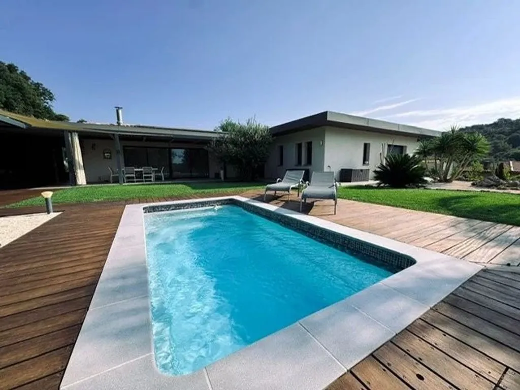 Bassein - Contemporary Villa with Pool in Biot
