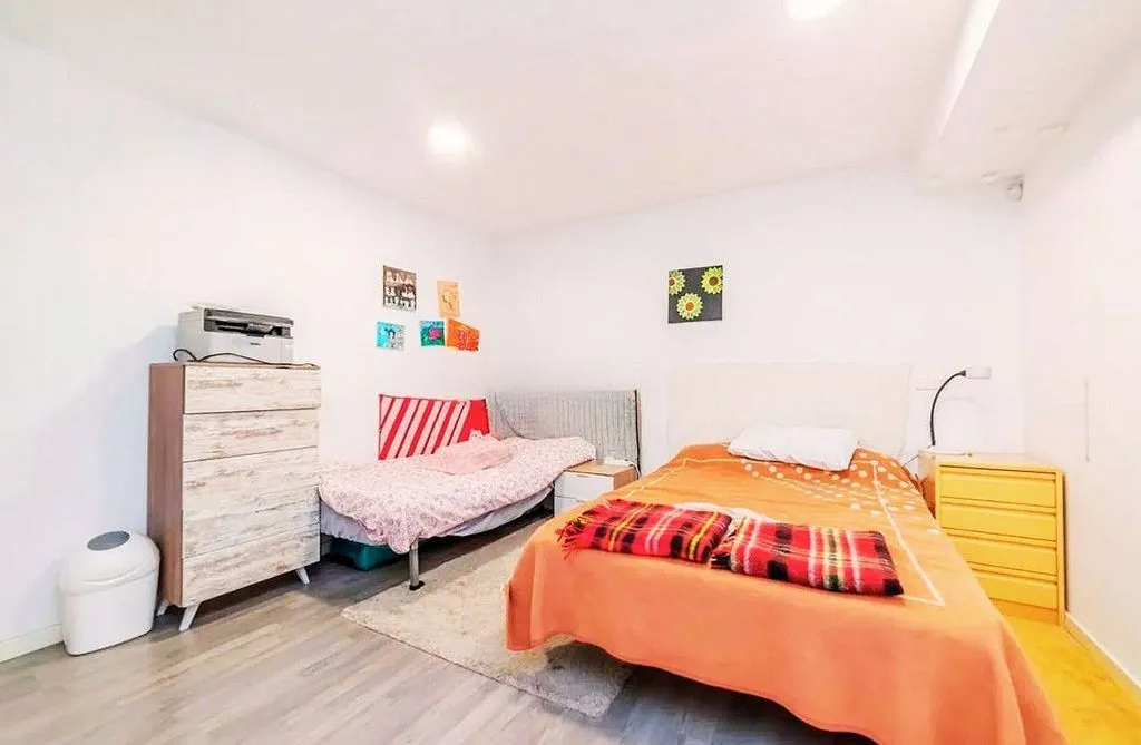 Camere da letto - Modern Loft with Garage in Industrial Zone