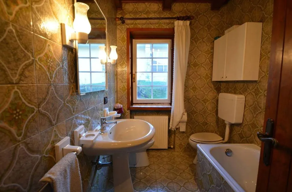 Salles de bain - Spacious Villa with Garden in Gallio