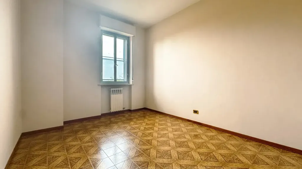 Pièces - Trilocale with Private Garden in Momo