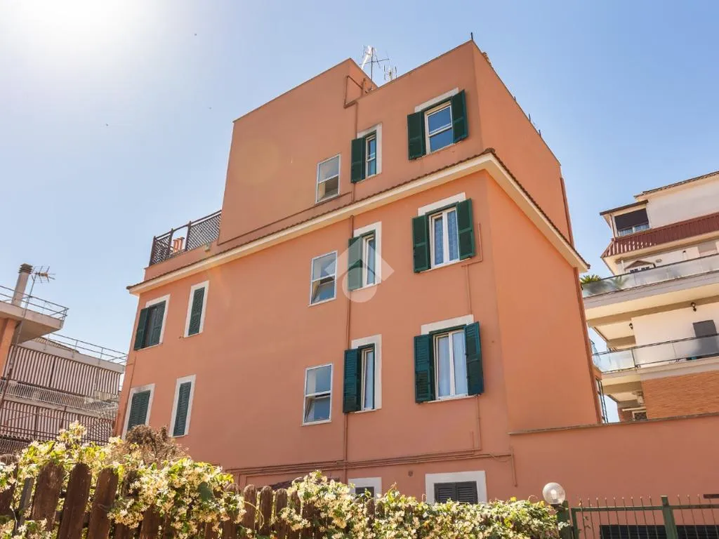 Välivaade - Renovated 2-Bedroom in Pineta Sacchetti, Rome