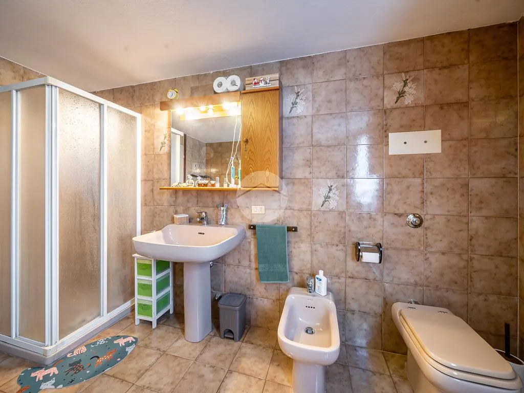 Bagni - Two-Terrace Palazzine in Historic Negrar