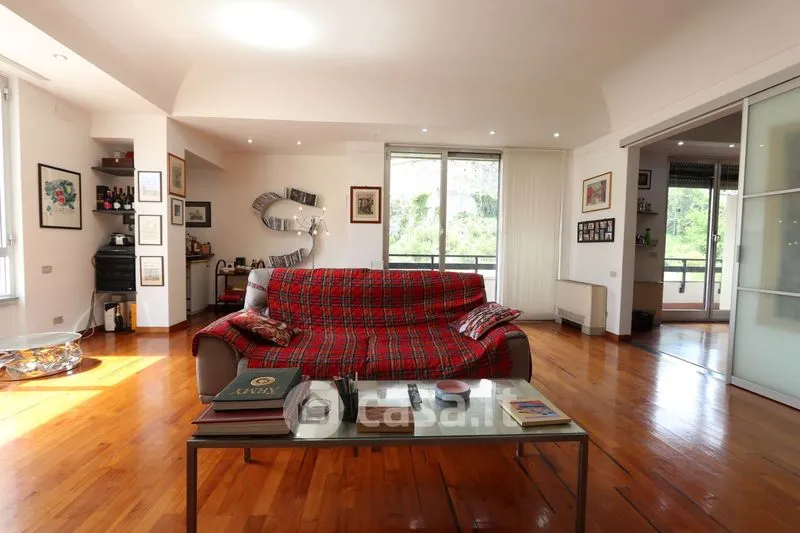 Séjour - Elegant Apartment with Balcony in Genoa Centre