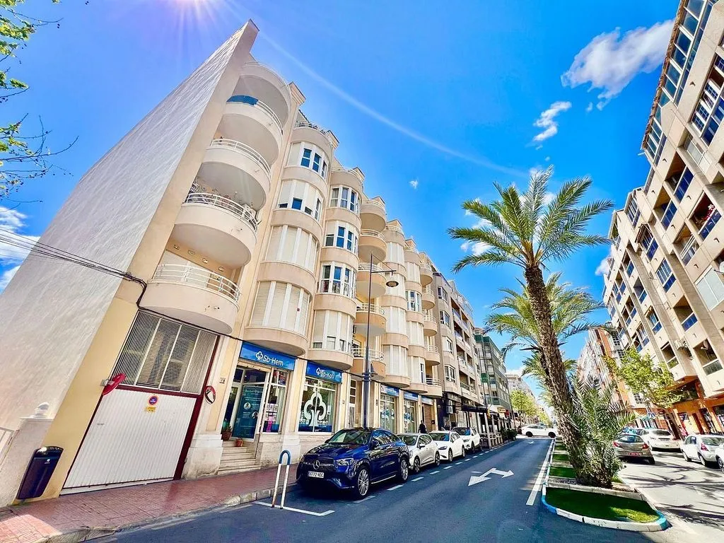 Välivaade - Apartment with Balcony and Garage in Torrevieja