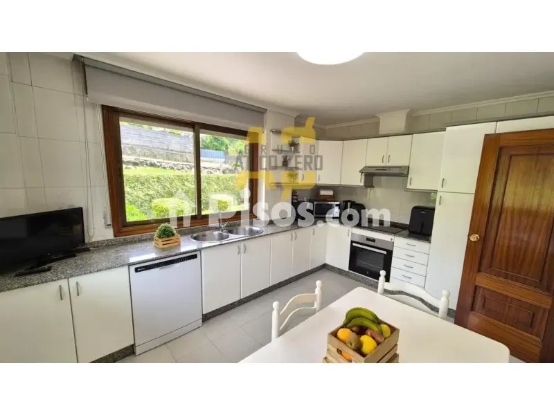 Cuisine - Chalet with Garden in Bembrive, Vigo