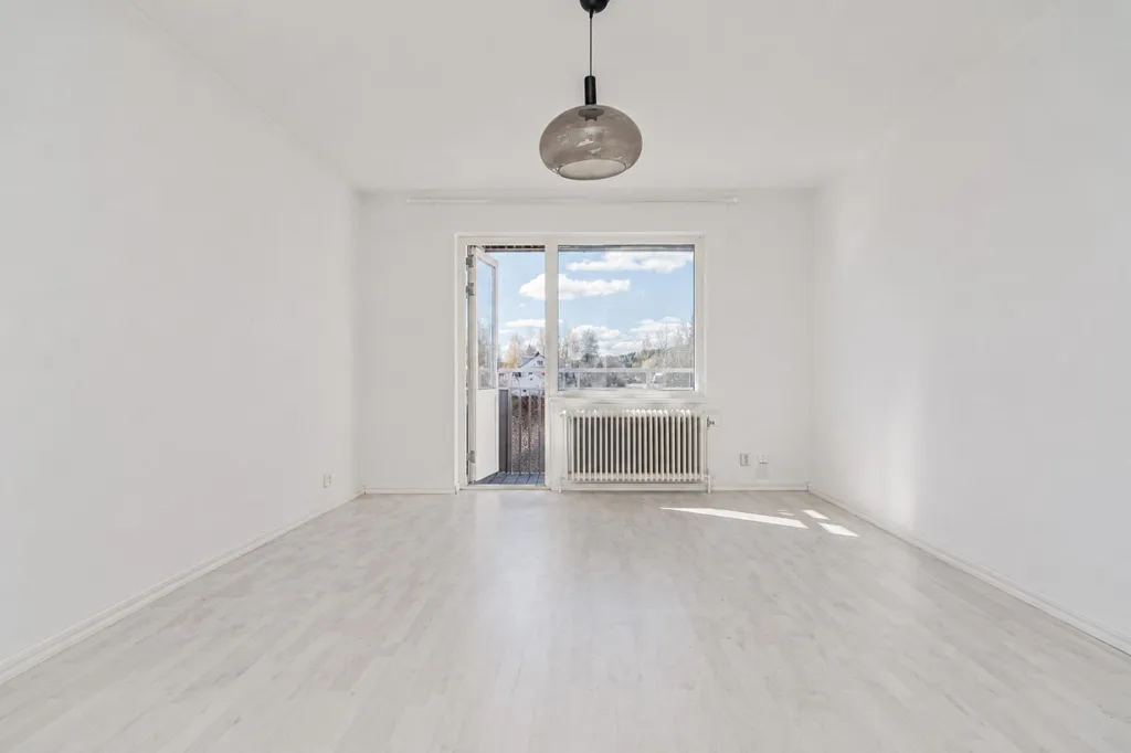 Toad - Modernised Two-Bedroom Flat with Balcony in Johannedal