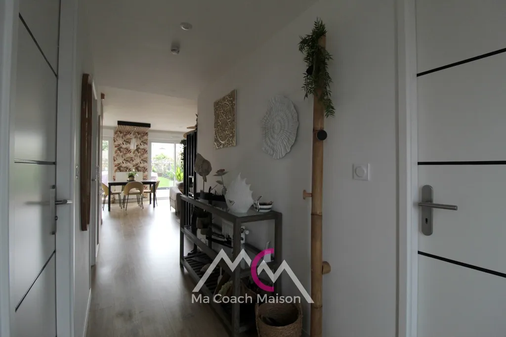 hallway_entrance