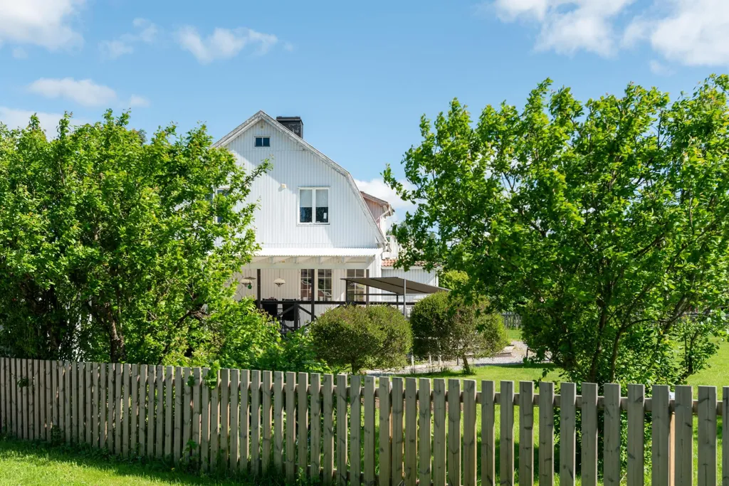 Jardin - Charming Villa with Garden in Gesala