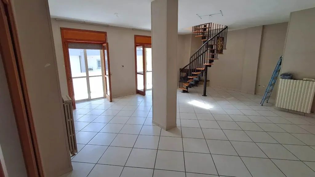 Elutuba - Spacious Apartment with Balcony in San Mango Piemonte
