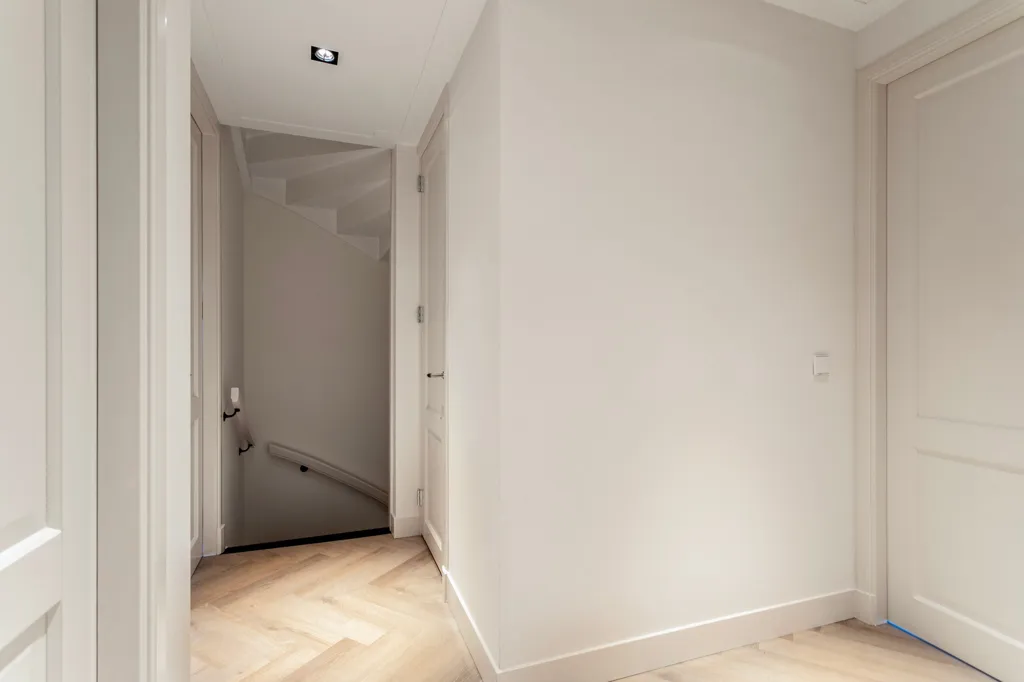 hallway_entrance