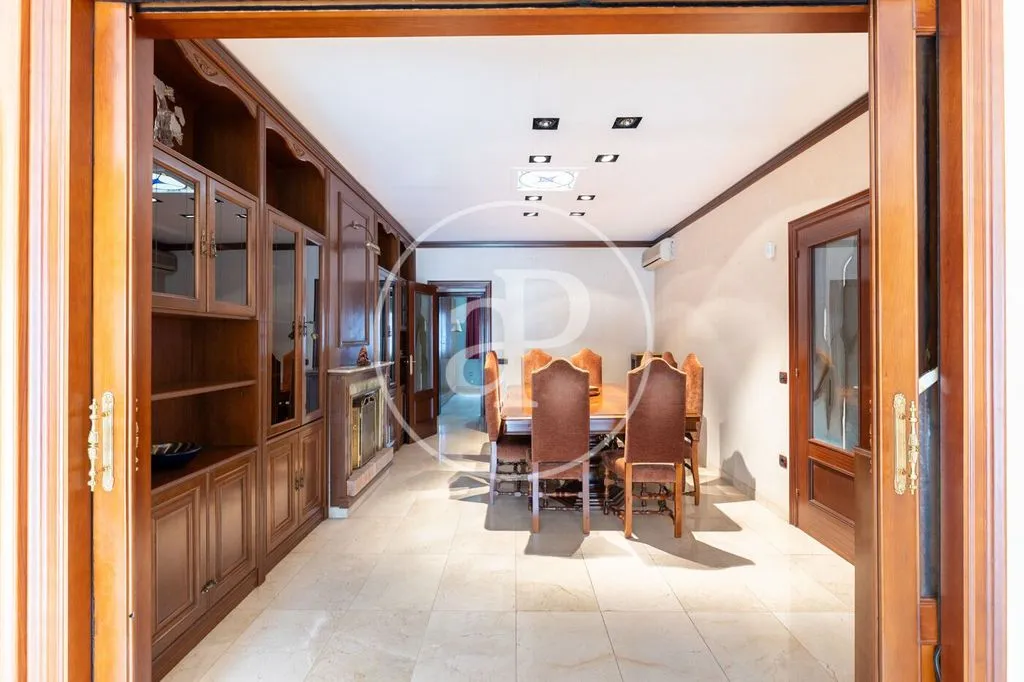 Salle à manger - Luxury Villa with Pool in Sabadell
