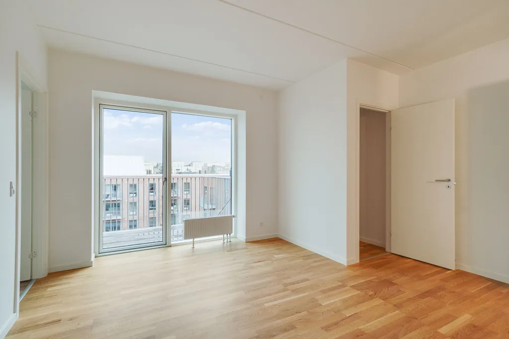 Pièces - 2-Bedroom Flat with West-Facing Balcony in 8300