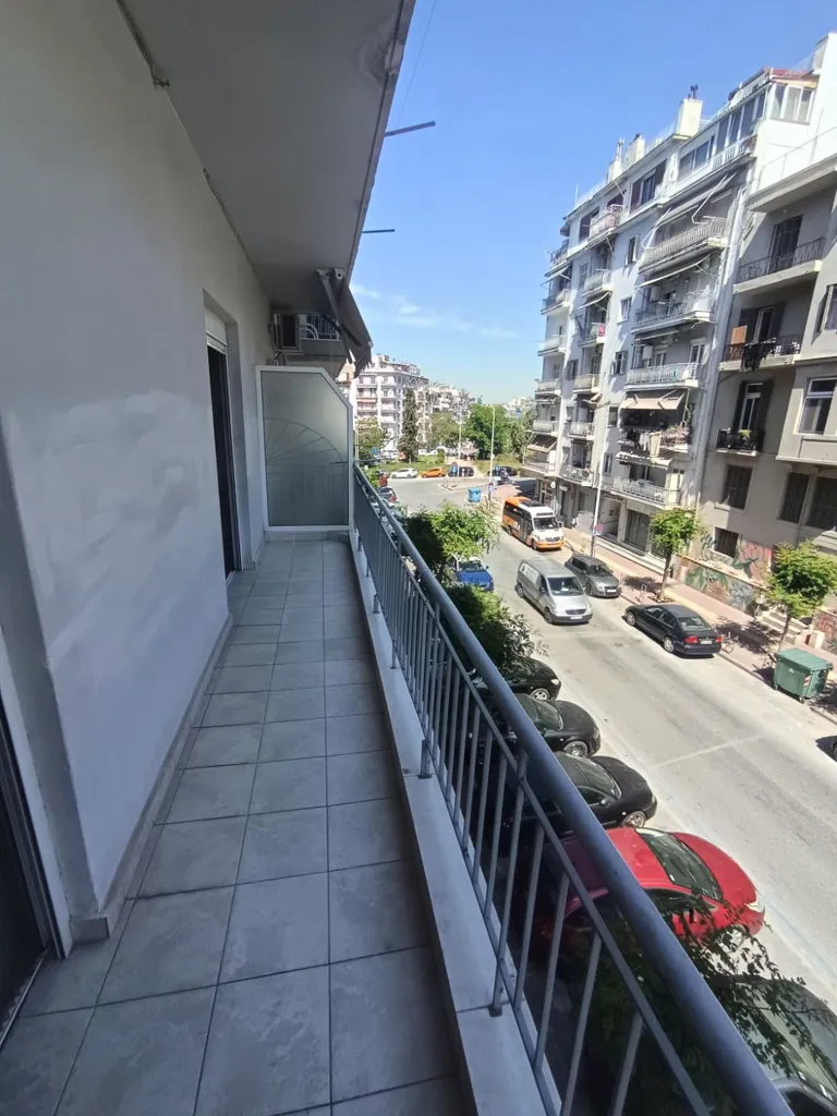 3-toaline korter asukohas Thessaloniki