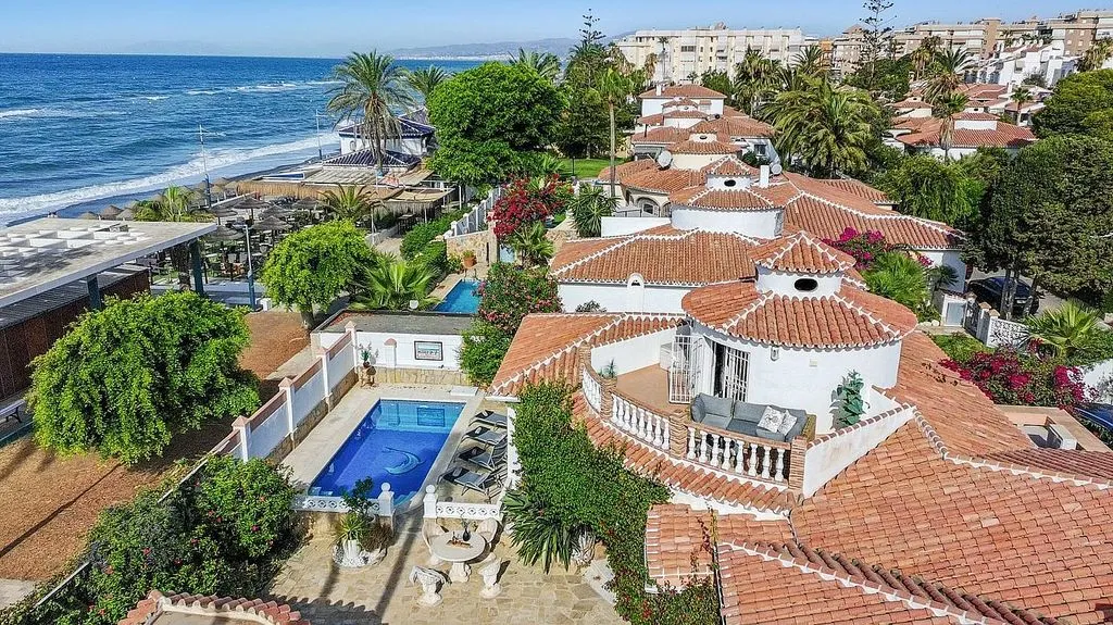 Õhuvaade - Modern Semi-Detached Chalet with Pool in Torrox Costa