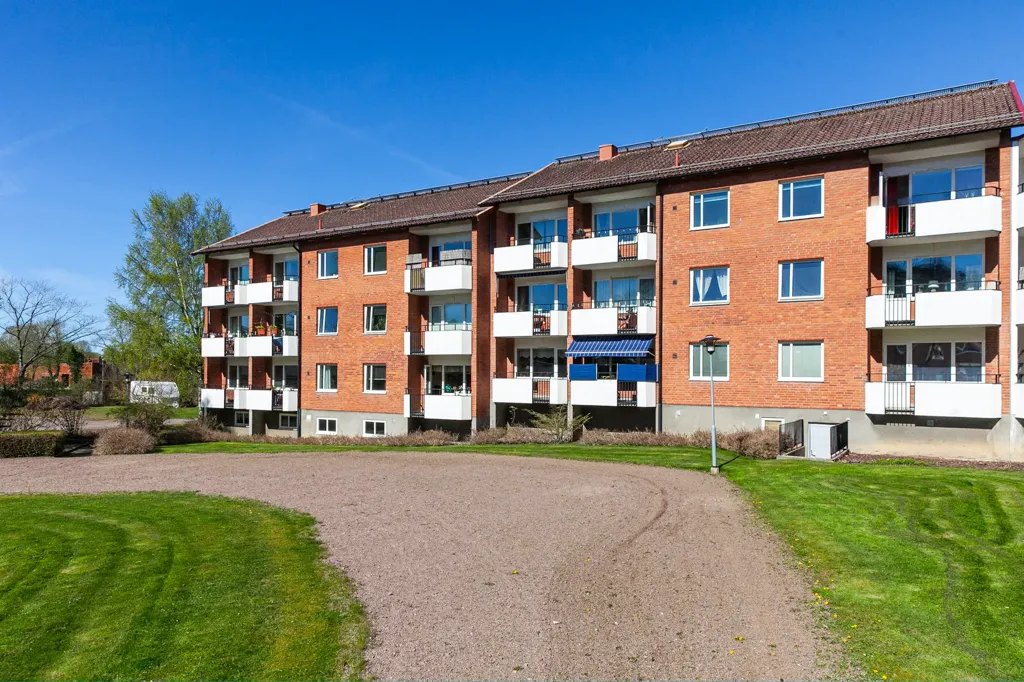 Extérieur - Renovated Two-Bedroom Flat with Balcony in Bjuv