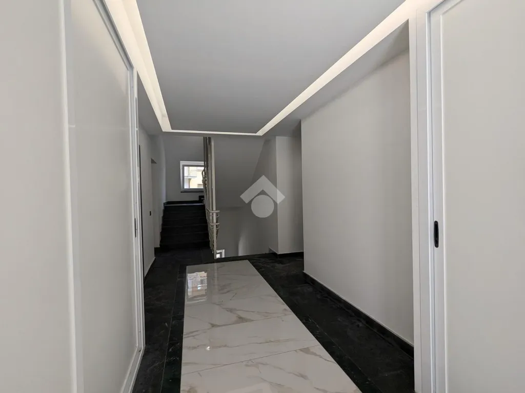 Esik - Apartment with Terrace in Avellino