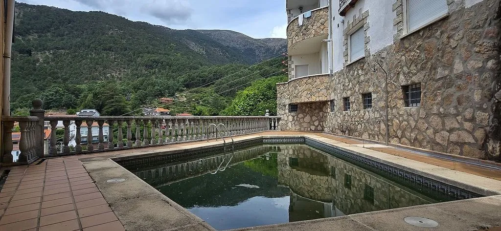 Pool - Apartment with Pool and Terrace in Mijares
