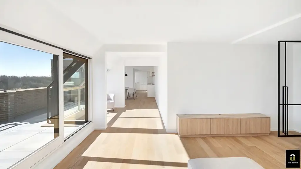 hallway_entrance