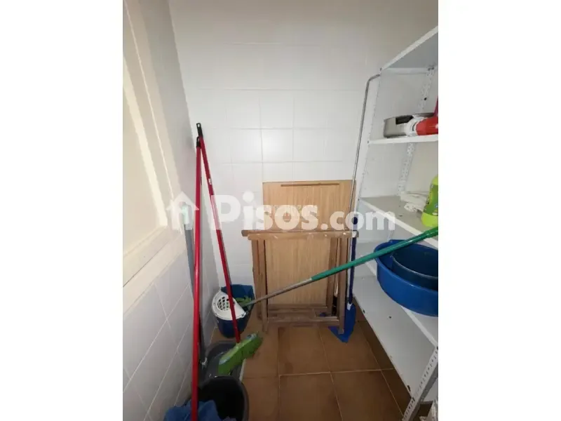 Utility Room - Apartment with Climalit Windows in Reina Sofía