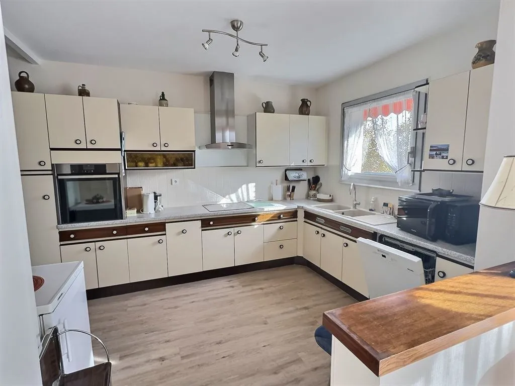 Cuisine - Appartement 5 Pièces avec Terrasse à Orléans