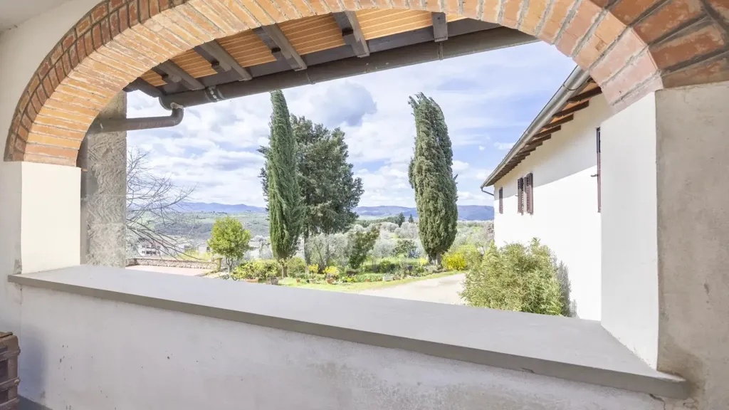 Terrasse - Tuscan Cascina with Olive Grove in Pelago