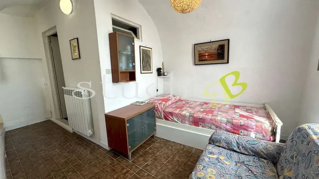 Magamistoad - Two-Storey Apartment with Valley View in Seborga