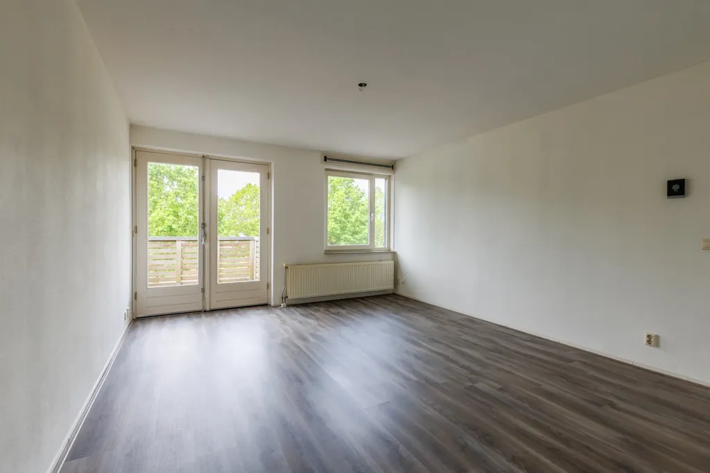Magamistoad - 3-Bedroom Apartment with Balcony in Osseveld