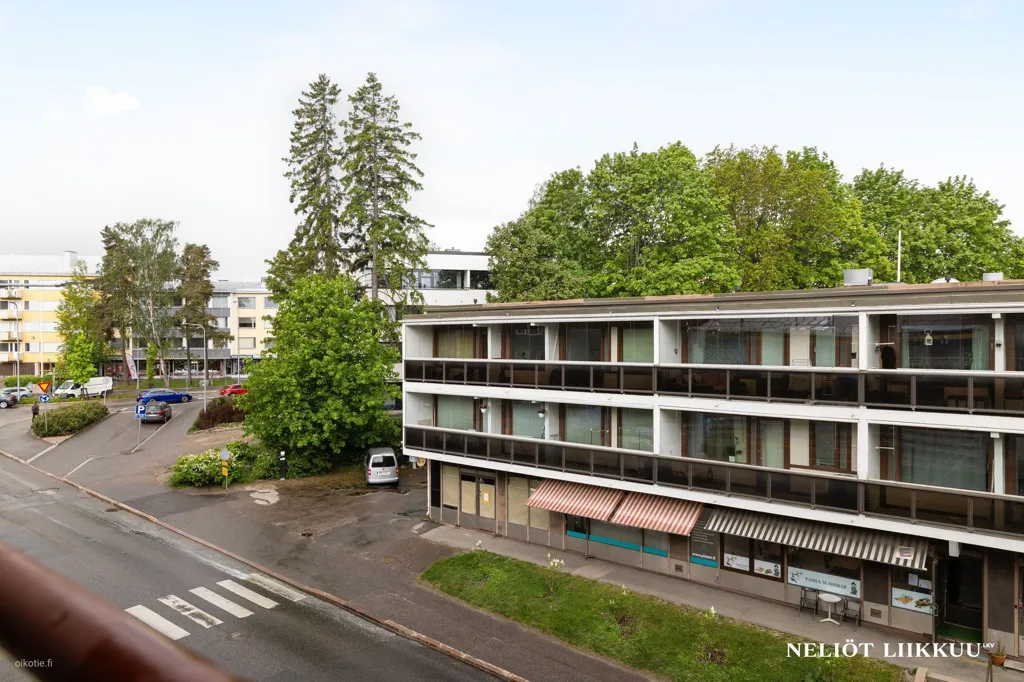 Rõdu - 1950s Charm Flat with Balcony in Central Helsinki