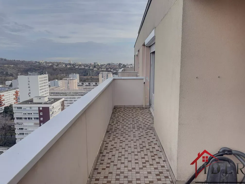 Balcon - Appartement avec Terrasse et Vue Dégagée à Dijon