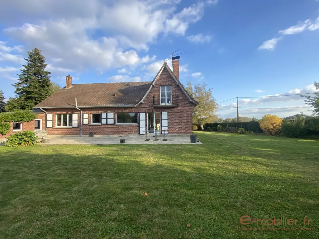 Extérieur - Villa de 6 Chambres au Calme à Genech