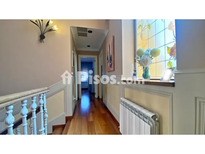 Pièces - Luxury Chalet with Pool in Alicante Golf