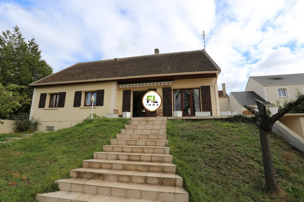 Extérieur - Maison avec Terrasse et Jardin à Acheres