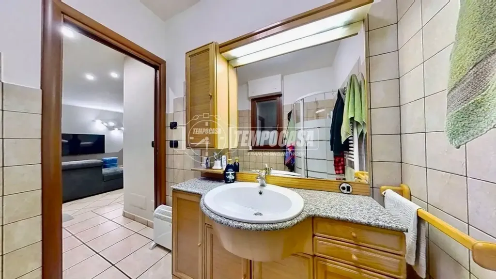 Salles de bain - Villa with Private Garden in Robassomero