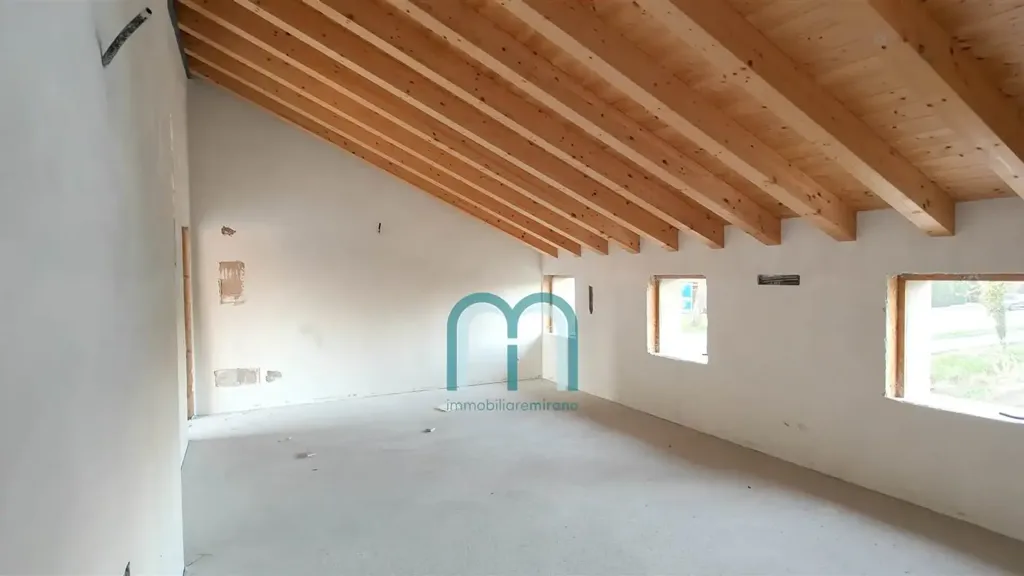Pièces - Contemporary Apartment with Solar Panels in Salzano