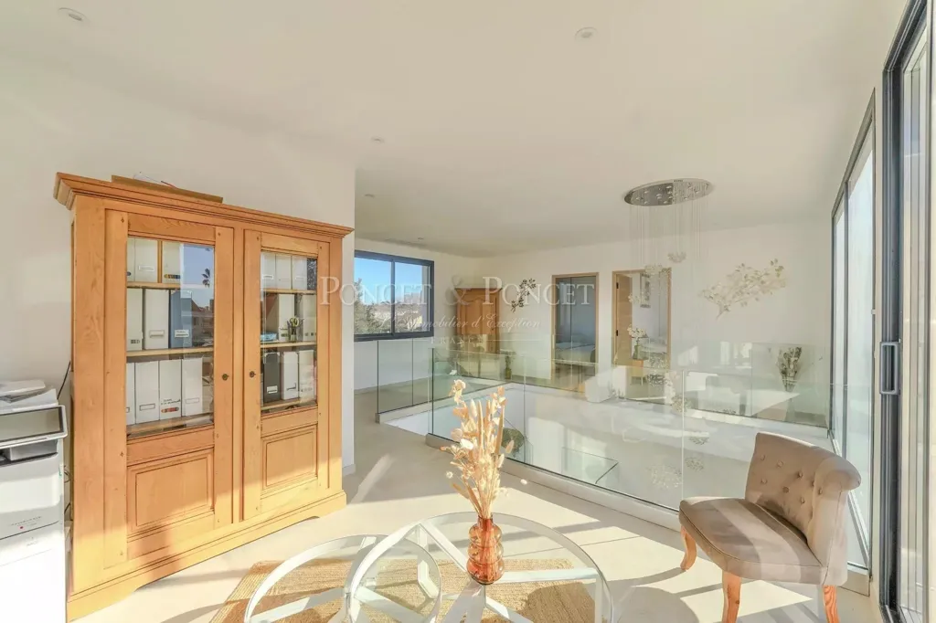 Séjour - Villa Contemporaine avec Piscine à Lattes