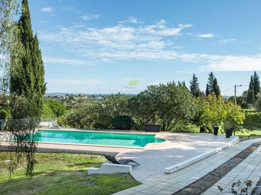 Bassein - Luxury Villa with Pool in Porches, Lagoa