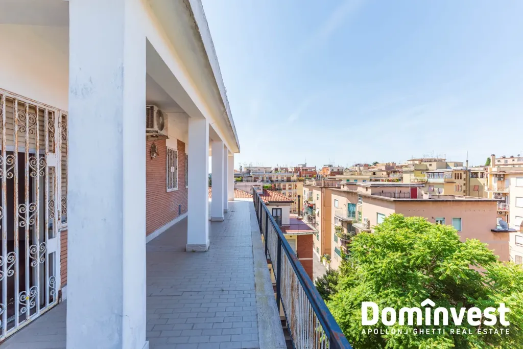 Rõdu - Attico with Panoramic Terrace in Via Aurelia