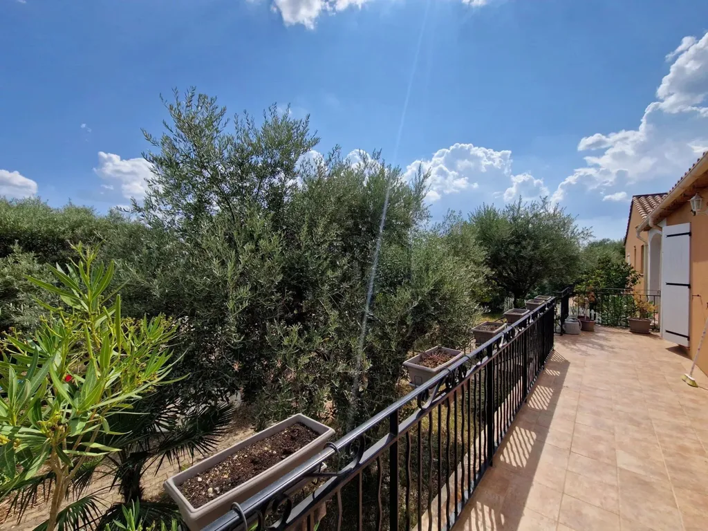 Terrass - Semi-detached Villa with Pool in La Motte-d’Aigues