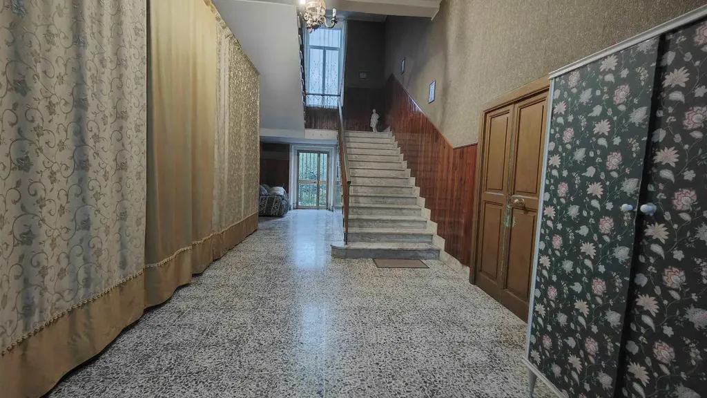 Entrée - Three-Bedroom Apartment with Terrace in Serino