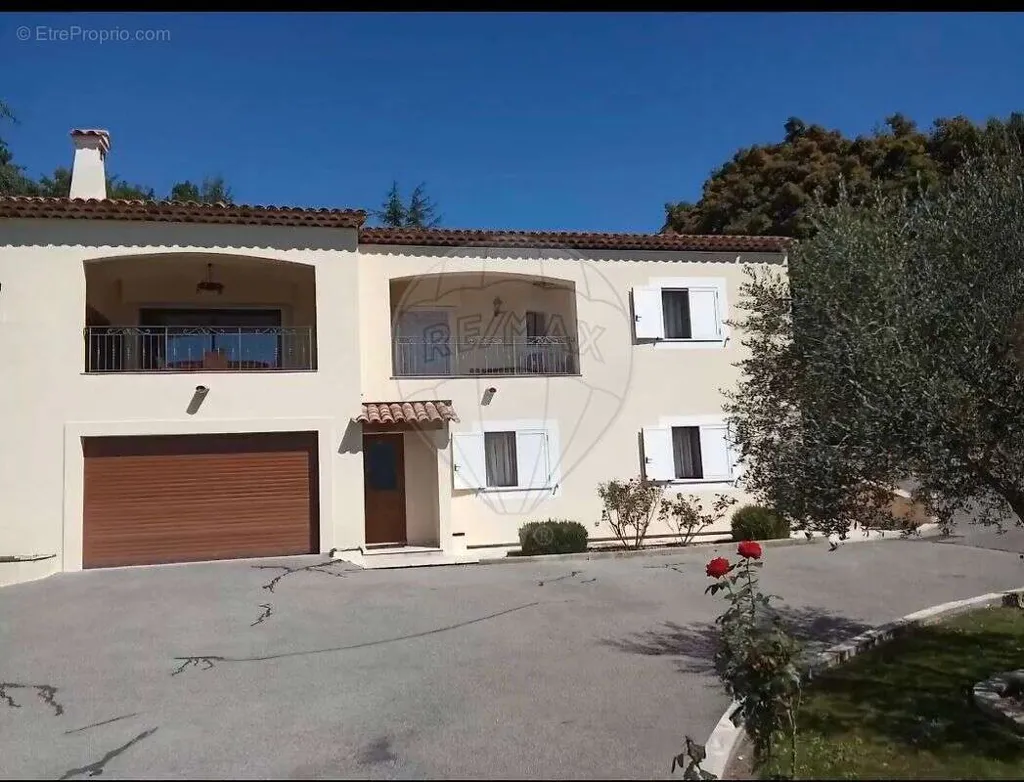 Välivaade - Panoramic Villa in Coursegoules