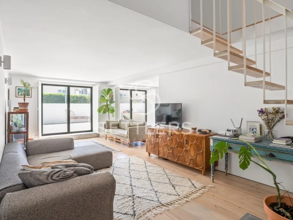 Séjour - Refurbished Centenary Building with Apartments in Parede