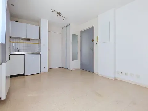 Cucina - Studio with Balcony near Dijon University